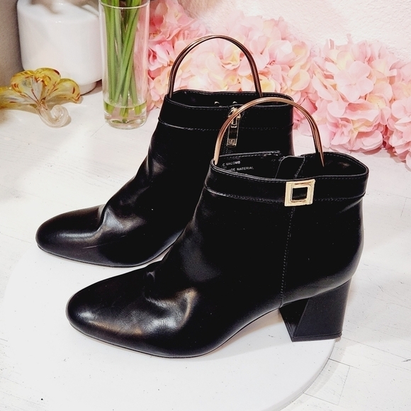 Liz Claiborne Shoes - LIZ Claiborne Womens Macomb Booties Block Heel Size 6.5M